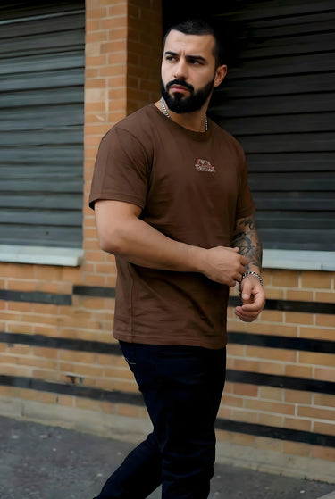 CAMISETA MASCULINA  ACIMA DA TEMPESTADE